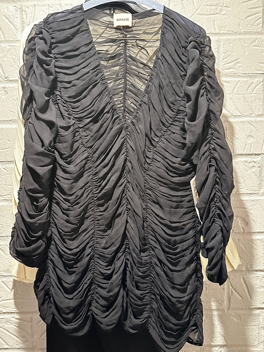NWT Khaite Lita Ruched V-Neck Stretch Silk Black Top Size 10 - Picture 3 of 13